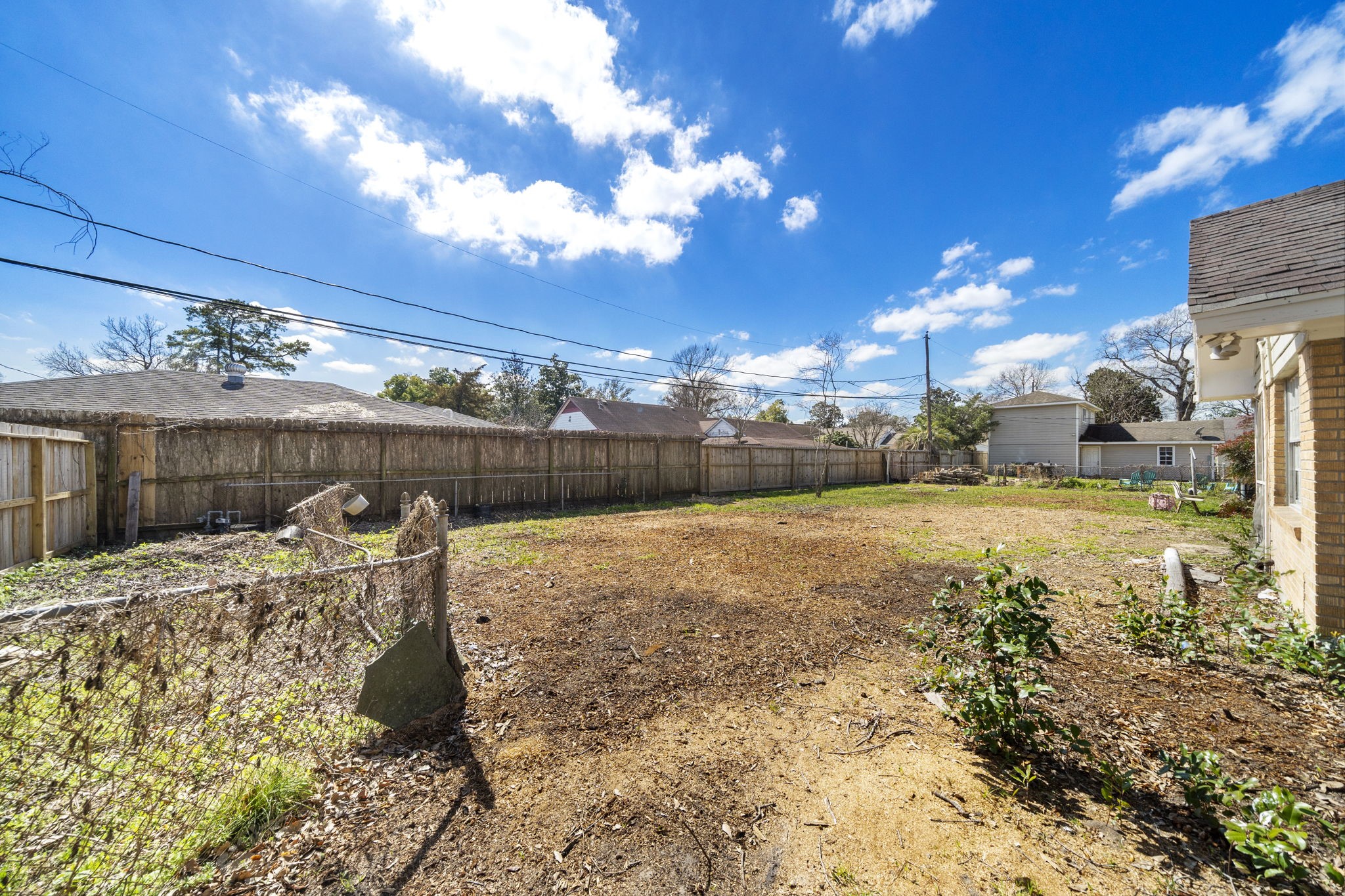 404 Milwaukee Street Houston, TX 77009 - Photo 18 of 19 a view of a backyard