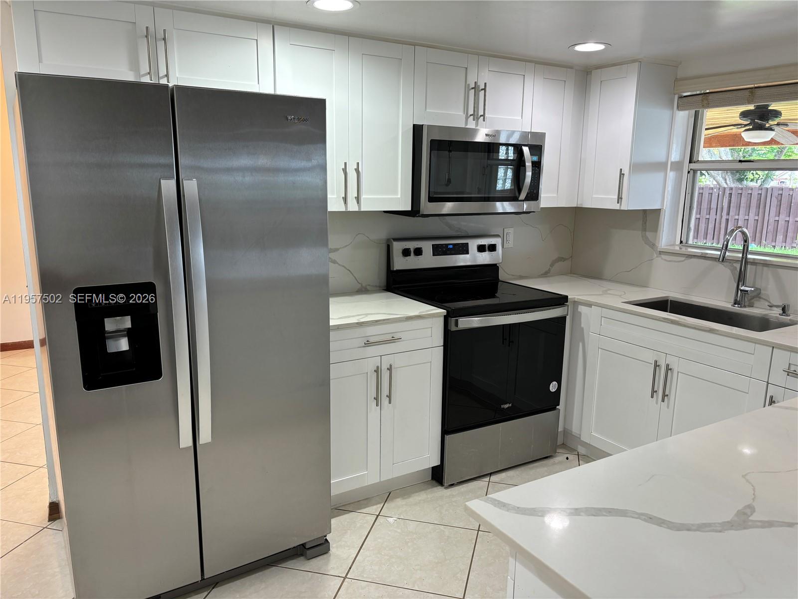 5316 Southwest 153rd Court Miami, FL 33185 - Photo 4 of 21