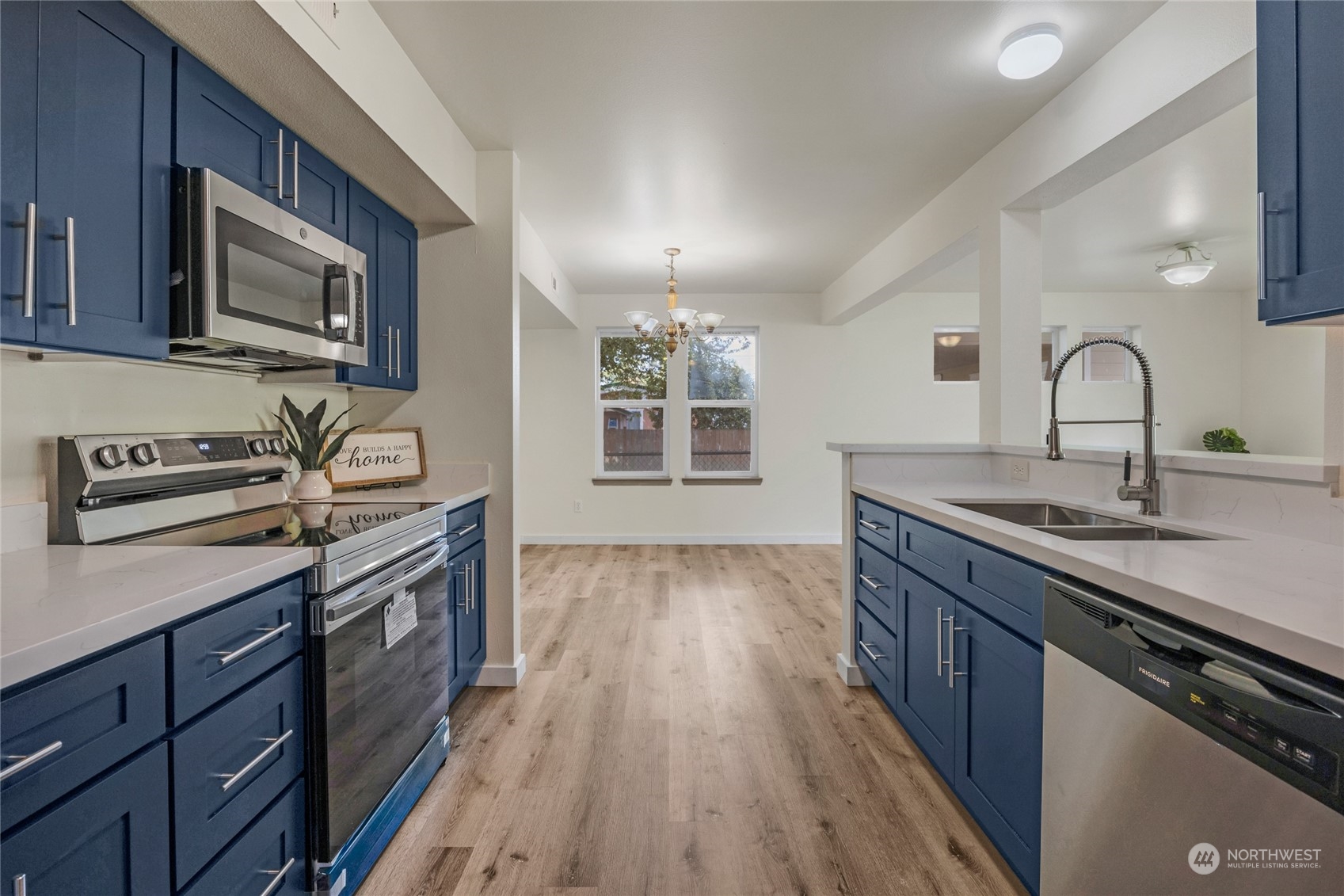 1825 Walnut Street, Unit B Everett, WA 98201 - Photo 5 of 22