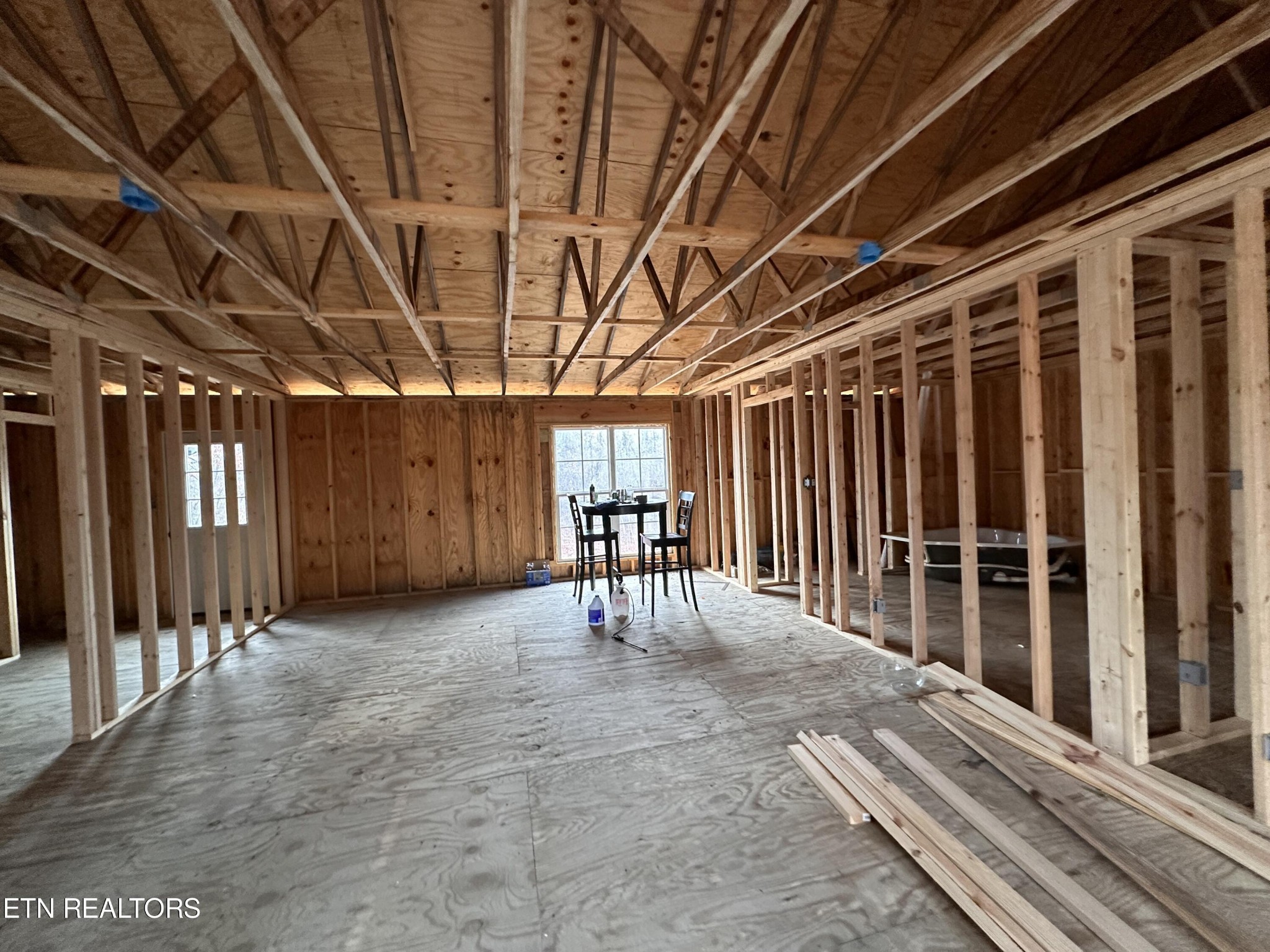 788 Remington Road Jamestown, TN 38556 - Photo 12 of 17 a view of a hall with wooden floor