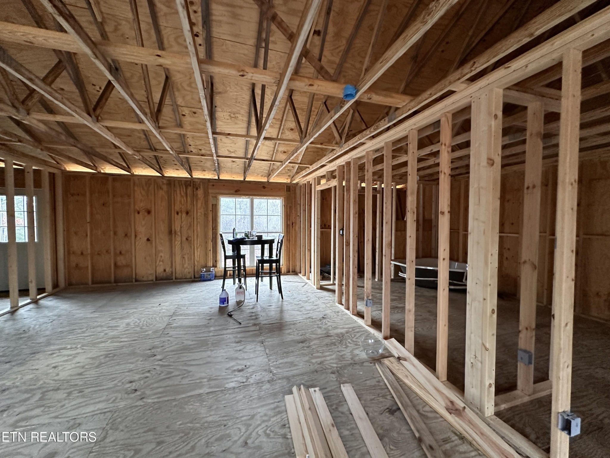 788 Remington Road Jamestown, TN 38556 - Photo 17 of 17 a view of a chairs and table in a room