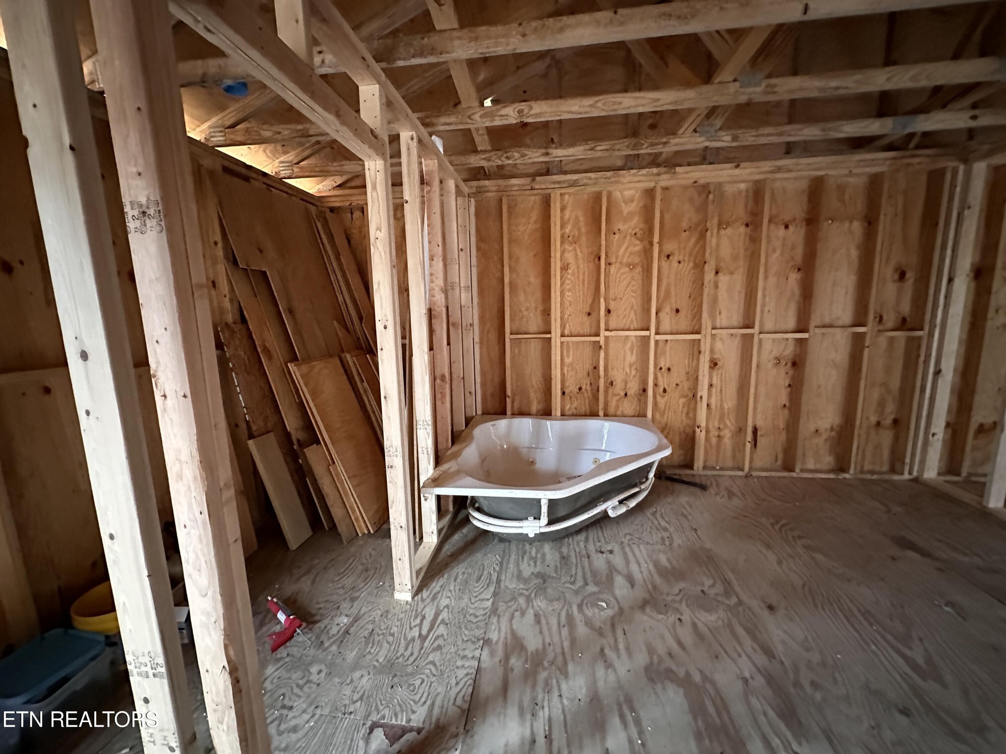 788 Remington Road Jamestown, TN 38556 - Photo 9 of 17 a view of a room with a furniture and hardwood floor