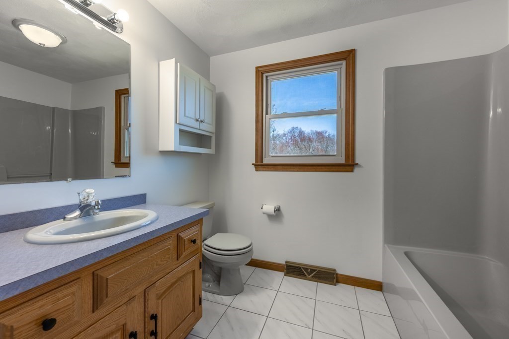 17 Duck Road Reading, MA 01867 - Photo 23 of 32