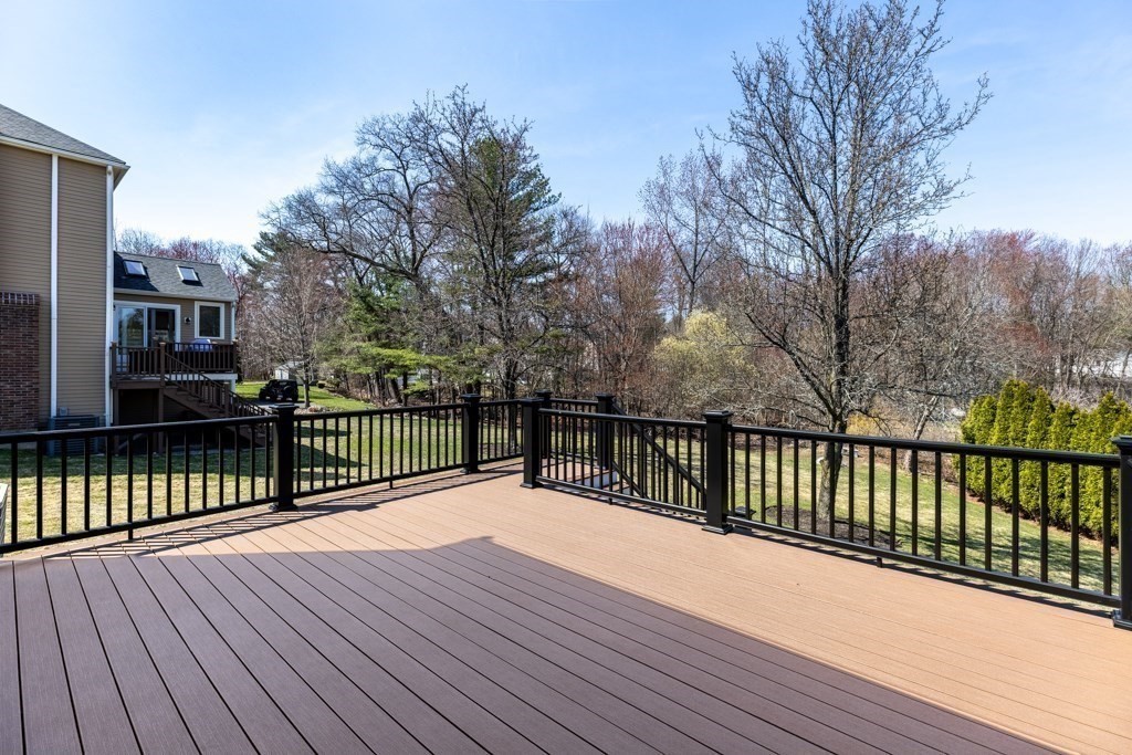 17 Duck Road Reading, MA 01867 - Photo 31 of 32