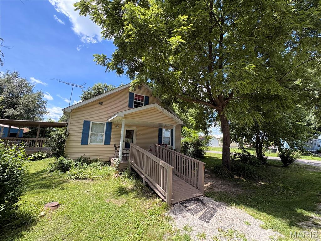 101 Mor Wilsonville, IL 62093 - Photo 2 of 34