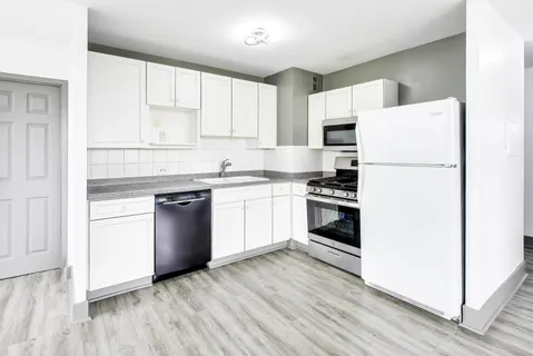 $219,000 | 33 North Main Street, Unit 5B, Lombard, IL 60148