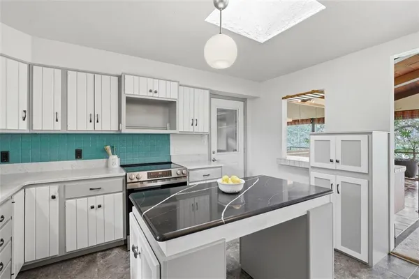 $517,500 | 134 Meredith Drive, Mars, PA 16046