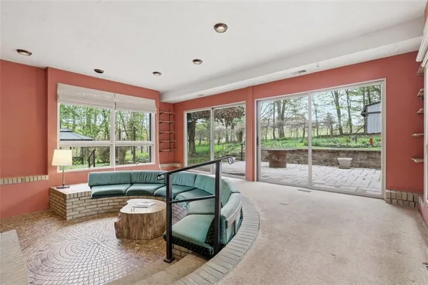 $517,500 | 134 Meredith Drive, Mars, PA 16046