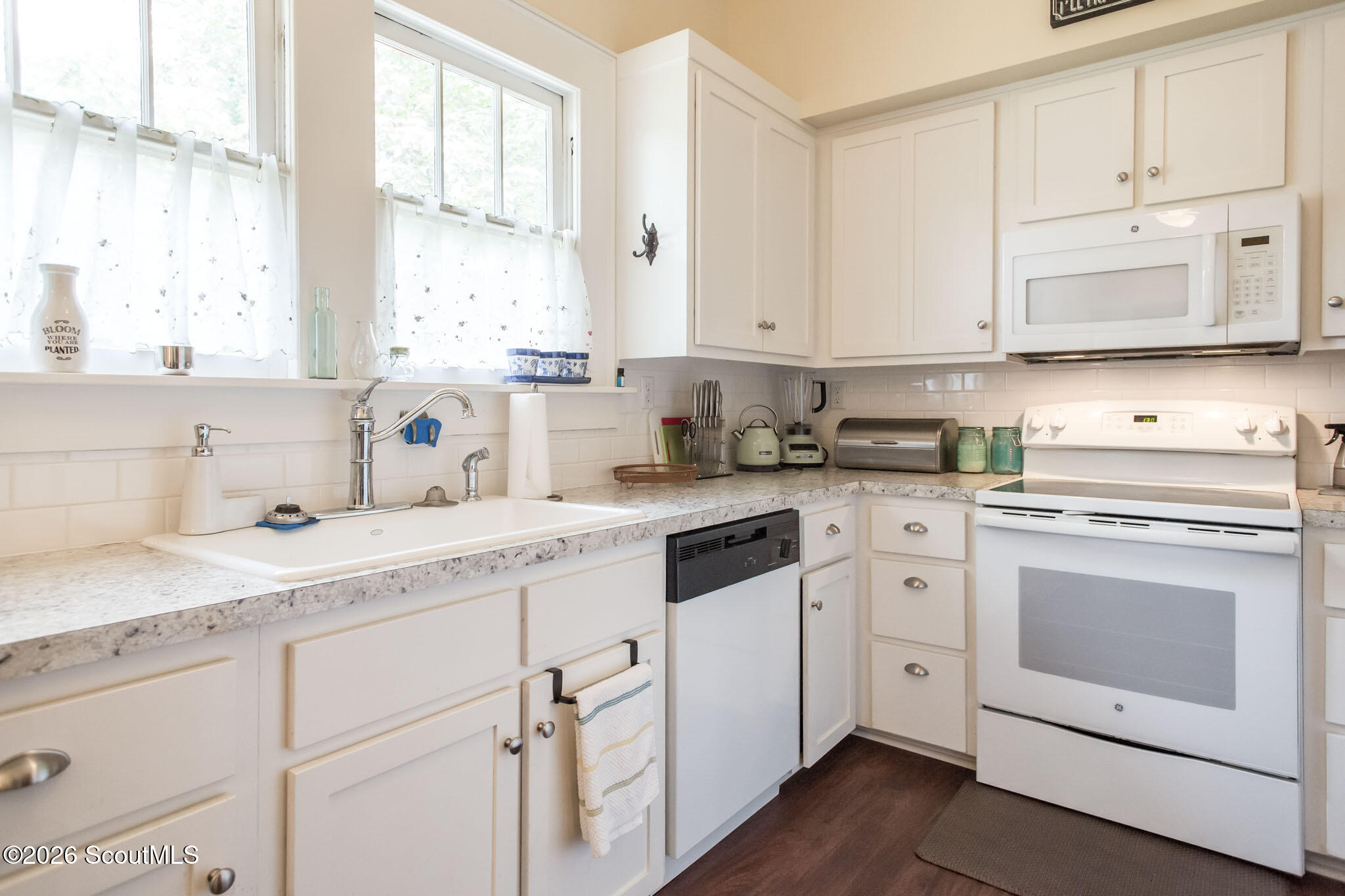5860 Main Street Patterson, GA 31557 - Photo 5 of 61