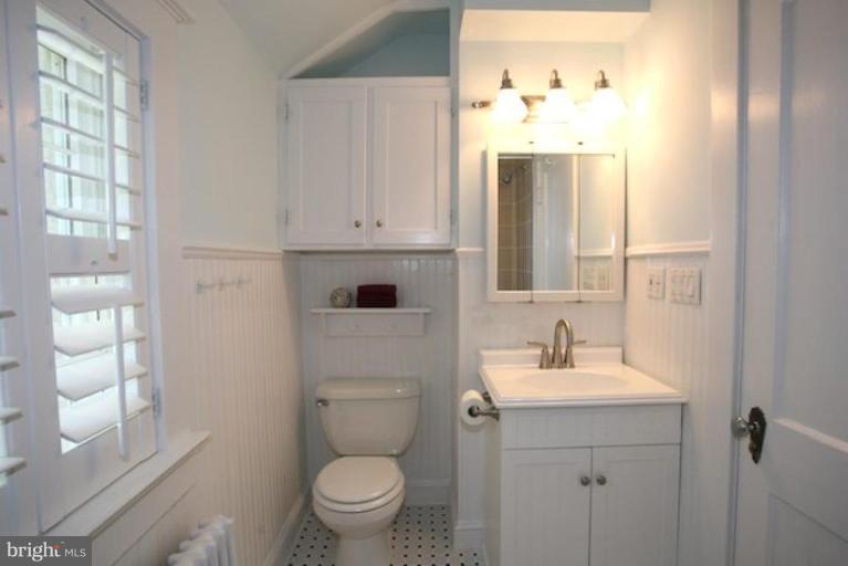 616 Walker Road Great Falls, VA 22066 - Photo 12 of 27 Bath #1