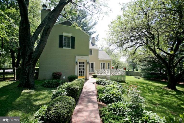 616 Walker Road Great Falls, VA 22066 - Photo 26 of 27 Exterior #4