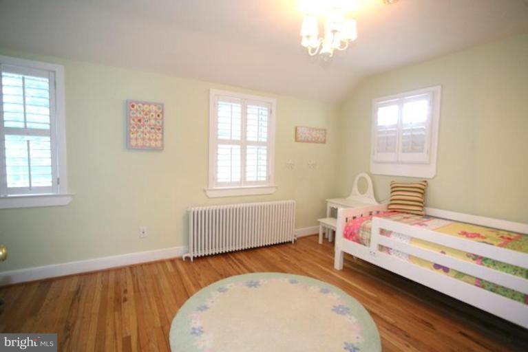 616 Walker Road Great Falls, VA 22066 - Photo 5 of 27 Bedroom #2