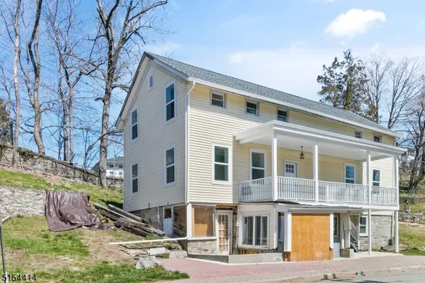 $1,900 | 2 Main Street, Unit 3, Blairstown, NJ 07825