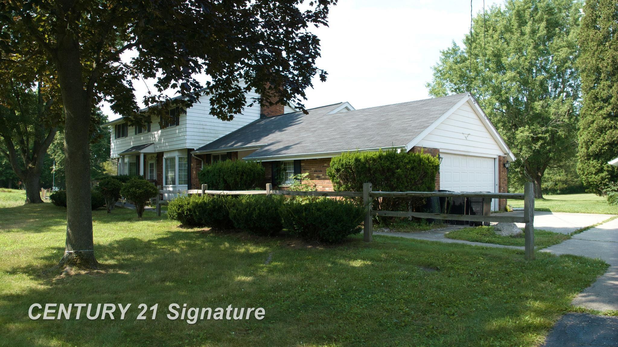 3241 Luce Road Flushing, MI 48433 - Photo 4 of 43 50151091-2861a931-3a69-408d-b0c9-f3ee9eeba904.JPG