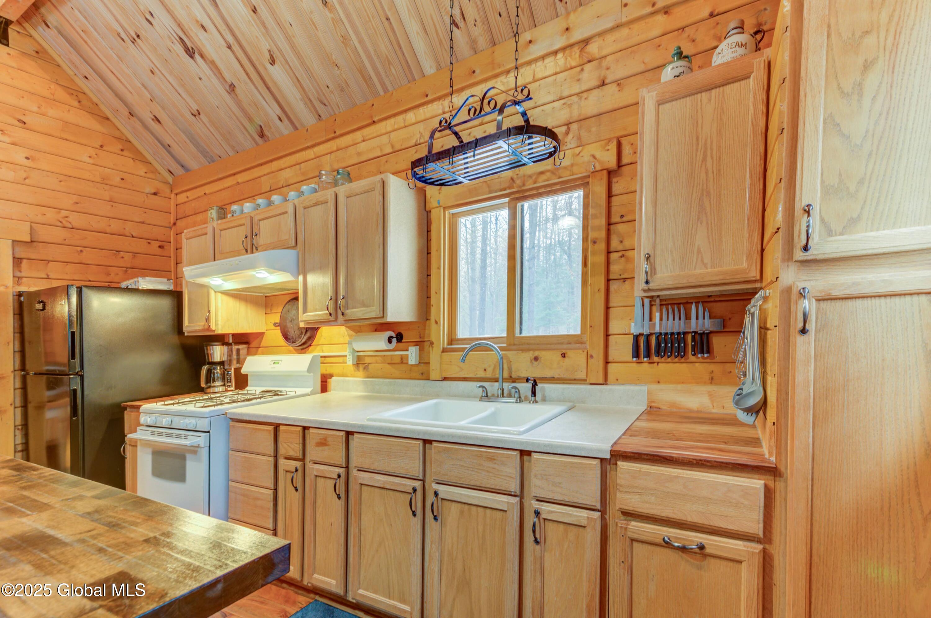 331 Windfall Road Wells, NY 12190 - Photo 11 of 35 7-331 WINDFALL