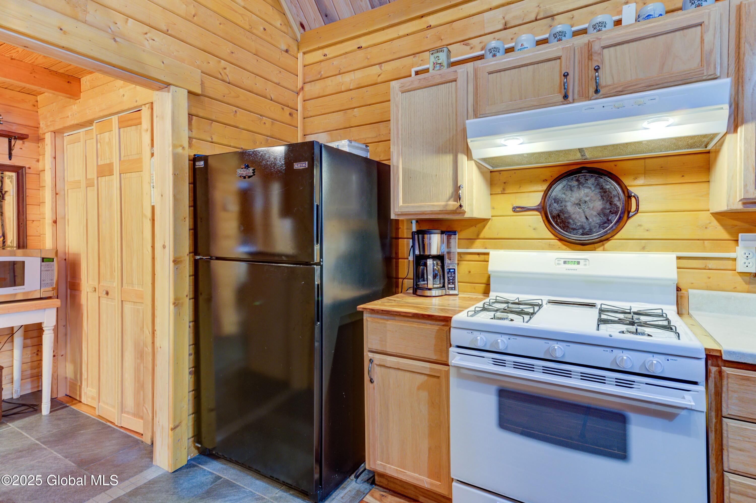331 Windfall Road Wells, NY 12190 - Photo 12 of 35 6-331 WINDFALL