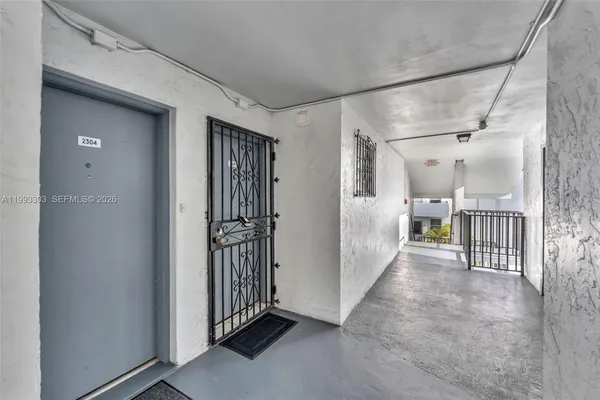 $270,000 | 1800 Southwest 25th Street, Unit 2305, Miami, FL 33133