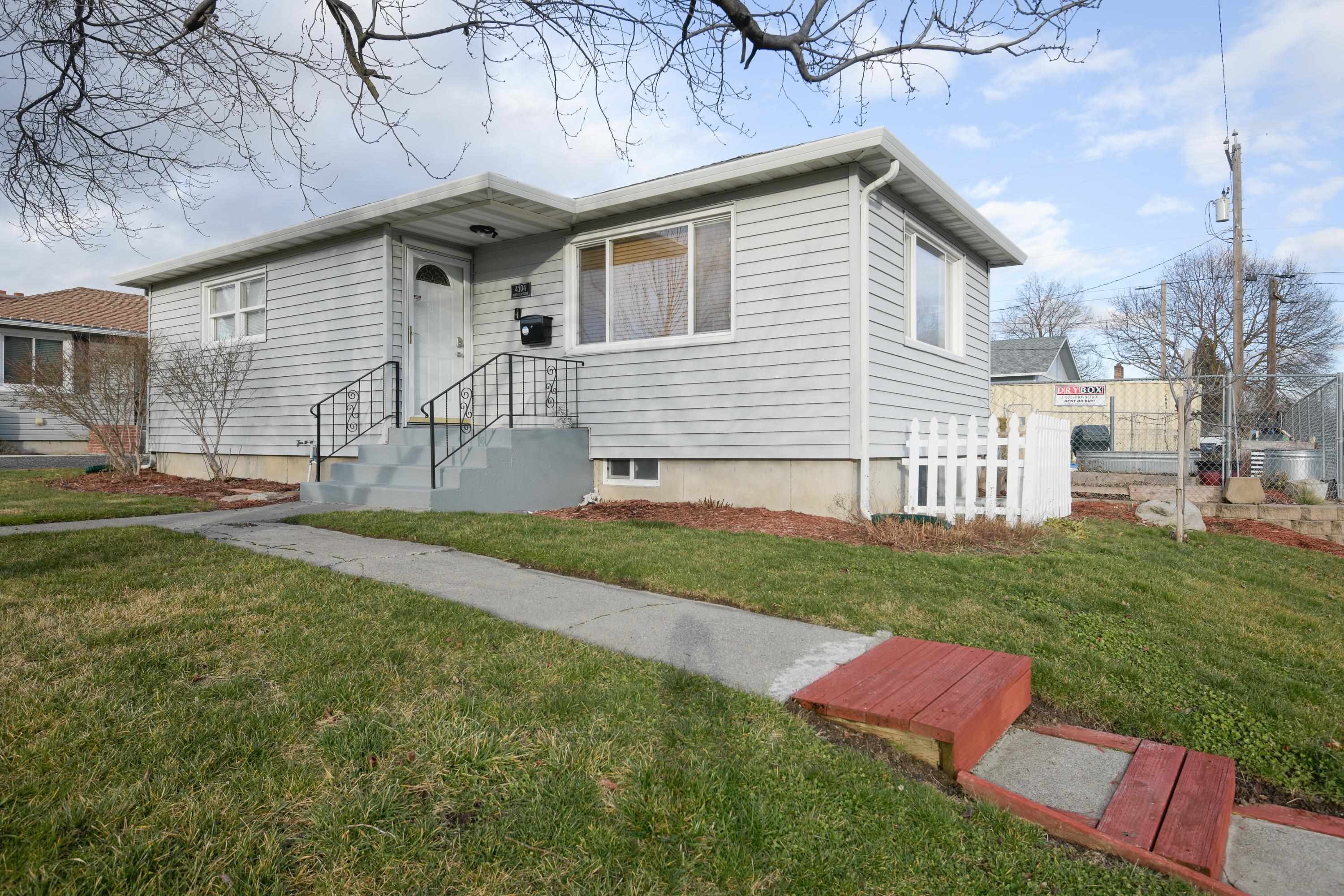 4104 North Elm Street Spokane, WA 99205 - Photo 2 of 29