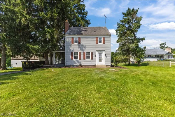 $239,900 | 1550 Washington Pike, Wellsburg, WV 26070