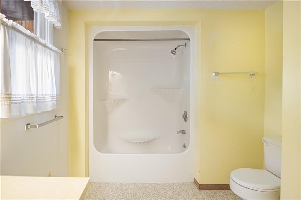 1580 Anderson Road Pittsburgh, PA 15209 - Photo 19 of 35 Gallery Image 19