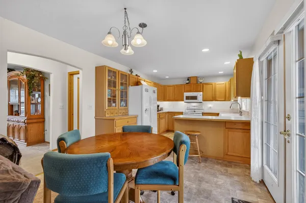 $406,500 | 1 West Heglar Lane, St. John, WA 99171