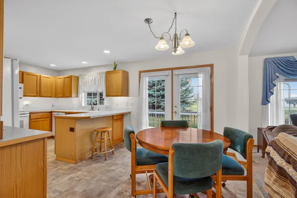 $406,500 | 1 West Heglar Lane, St. John, WA 99171