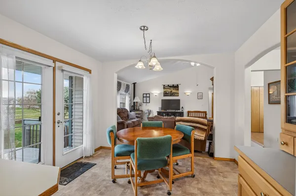 $406,500 | 1 West Heglar Lane, St. John, WA 99171