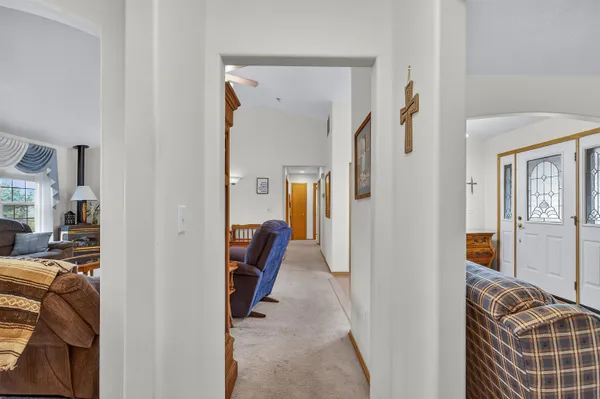 $406,500 | 1 West Heglar Lane, St. John, WA 99171