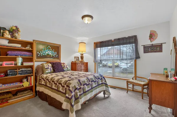 $406,500 | 1 West Heglar Lane, St. John, WA 99171