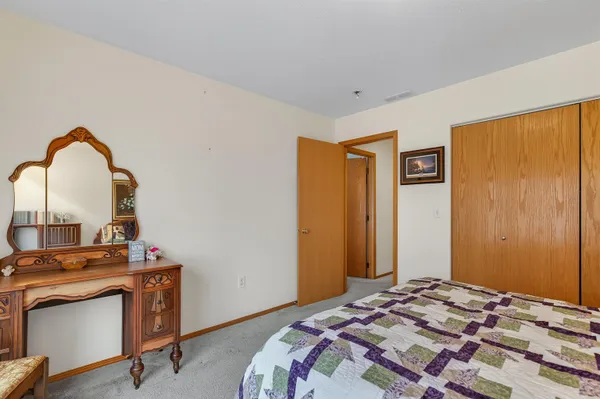 $406,500 | 1 West Heglar Lane, St. John, WA 99171