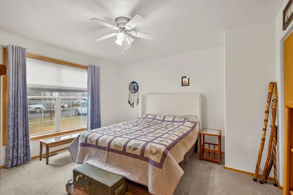 $406,500 | 1 West Heglar Lane, St. John, WA 99171