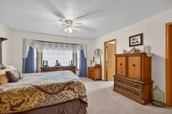 $406,500 | 1 West Heglar Lane, St. John, WA 99171