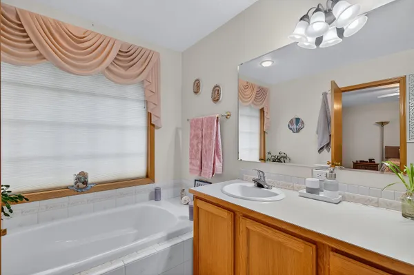 $406,500 | 1 West Heglar Lane, St. John, WA 99171