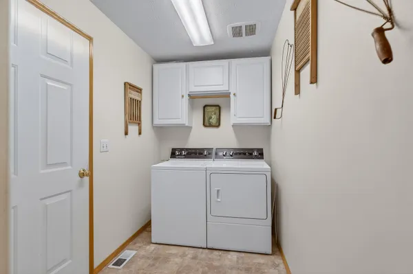 $406,500 | 1 West Heglar Lane, St. John, WA 99171