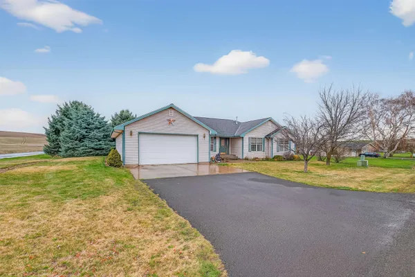 $406,500 | 1 West Heglar Lane, St. John, WA 99171