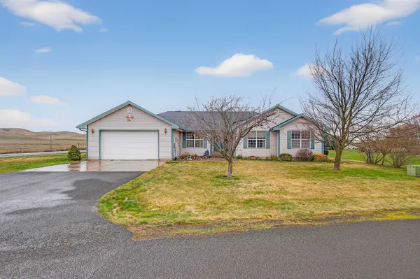 $406,500 | 1 West Heglar Lane, St. John, WA 99171