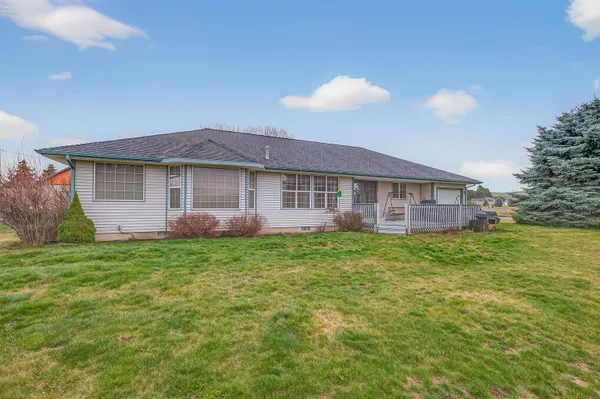 $406,500 | 1 West Heglar Lane, St. John, WA 99171