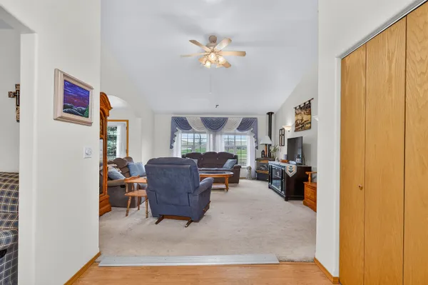 $406,500 | 1 West Heglar Lane, St. John, WA 99171