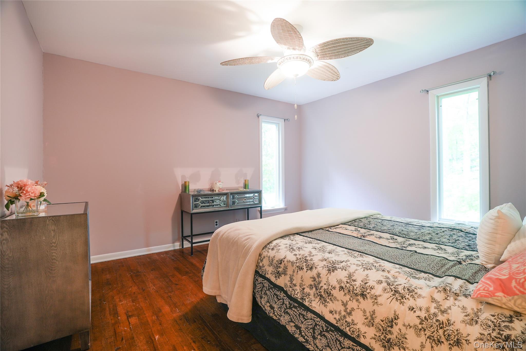 22 Peters Lane Pound Ridge, NY 10576 - Photo 32 of 43 Freshly painted bedroom 5.