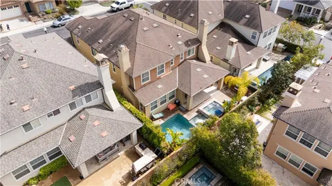 $3,375,000 | 17491 Oakbluffs Lane, Huntington Beach, CA 92649