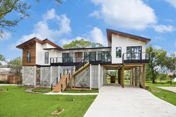 $17,000 | 407 Brook Hollow Drive, Conroe, TX 77385