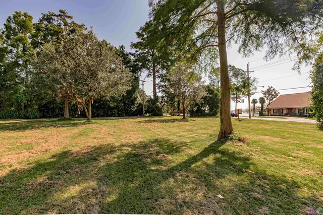 $485,000 | 1304 False River Drive, New Roads, LA 70760