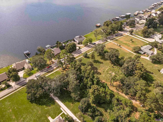 $485,000 | 1304 False River Drive, New Roads, LA 70760