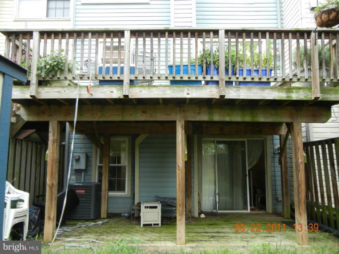 Exterior (Rear)