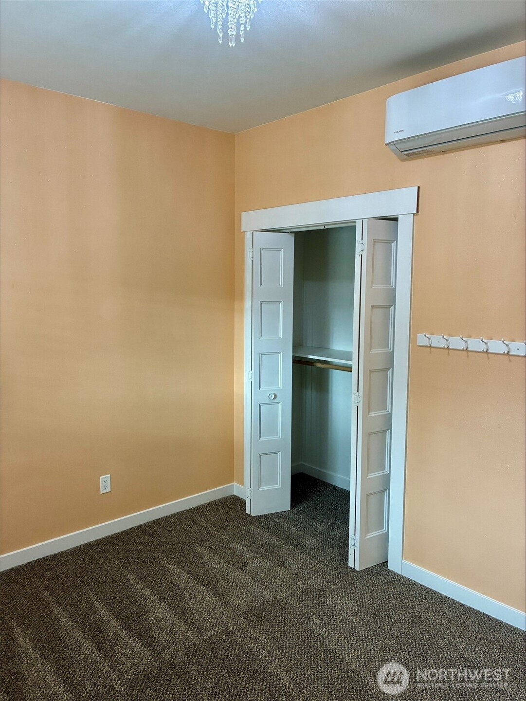 310 Second Street Sumas, WA 98295 - Photo 16 of 26 an empty room with a empty space
