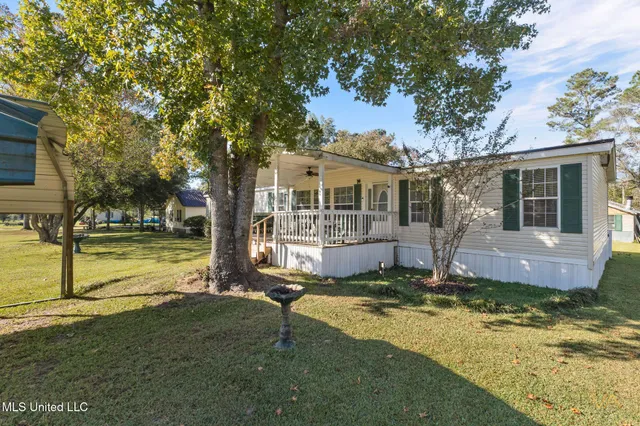 $129,700 | 32 Kipper Drive, Moselle, MS 39459