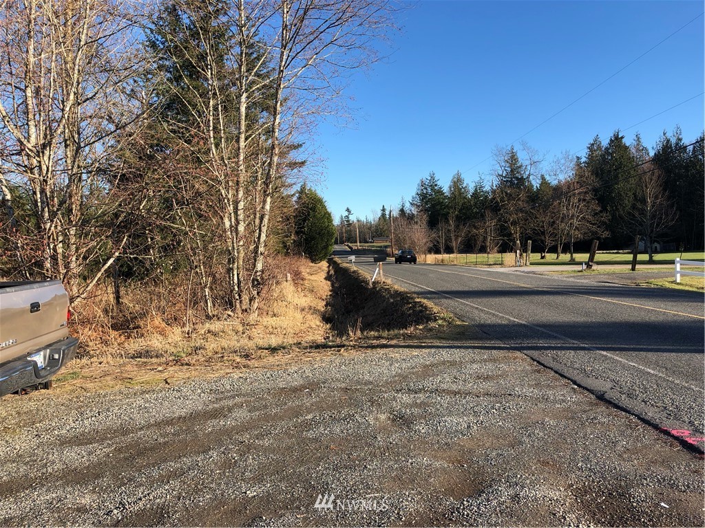 958 East Axton Road Bellingham, WA 98226 - Photo 3 of 14 Gallery Image 3