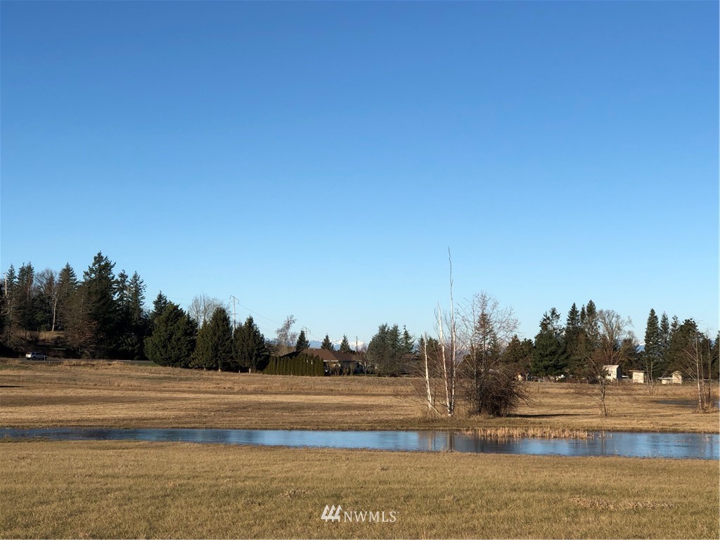 958 East Axton Road Bellingham, WA 98226 - Photo 10 of 14 Gallery Image 10