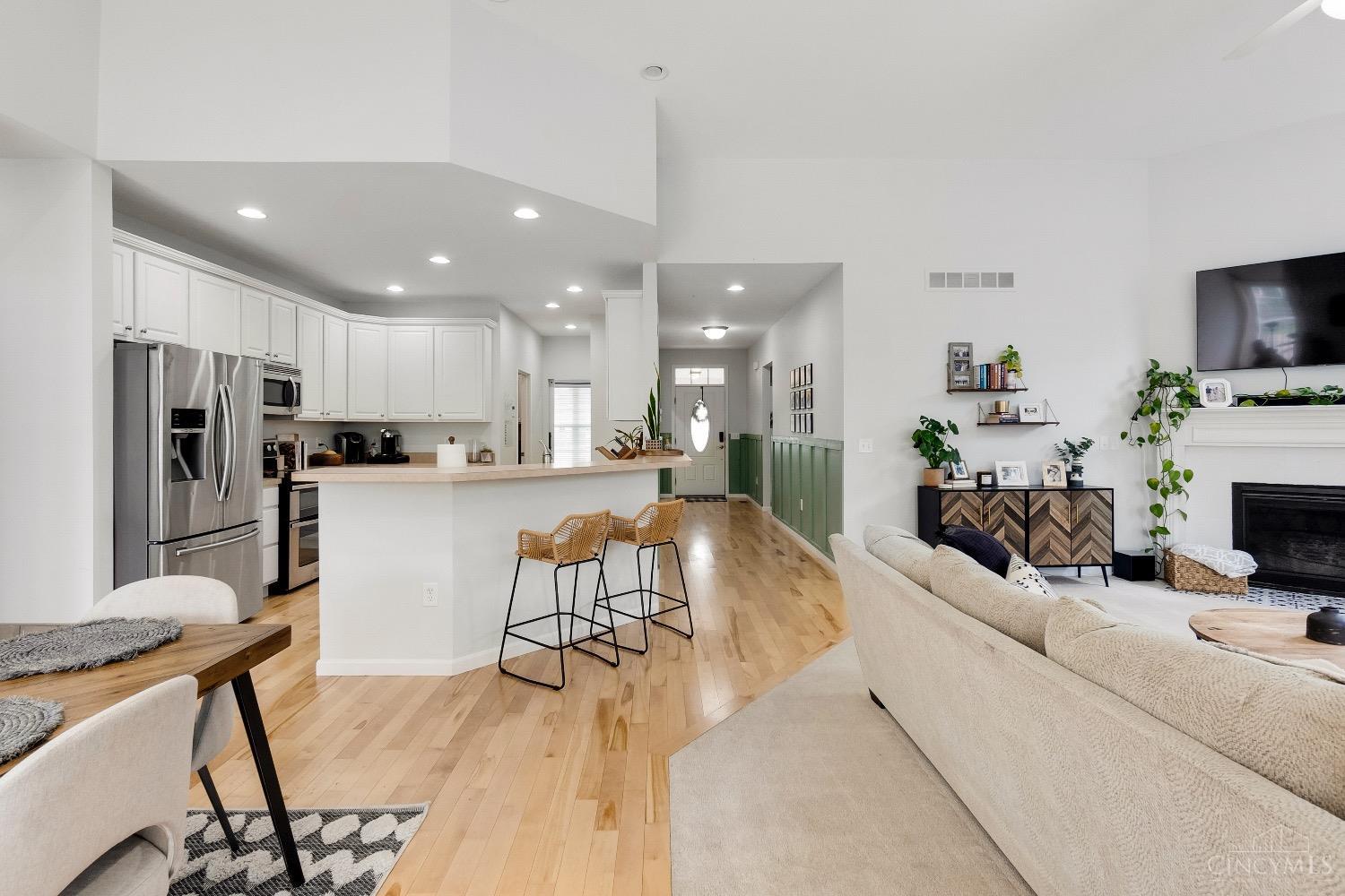 681 Hyacinth Road Cincinnati, OH 45245 - Photo 6 of 35 Gallery Image 6
