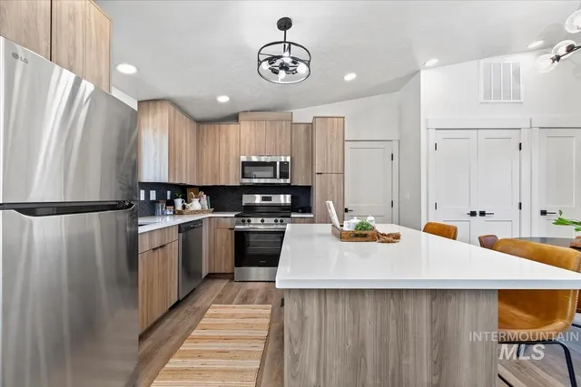 $1,350 | 384 West London Street, Middleton, ID 83644